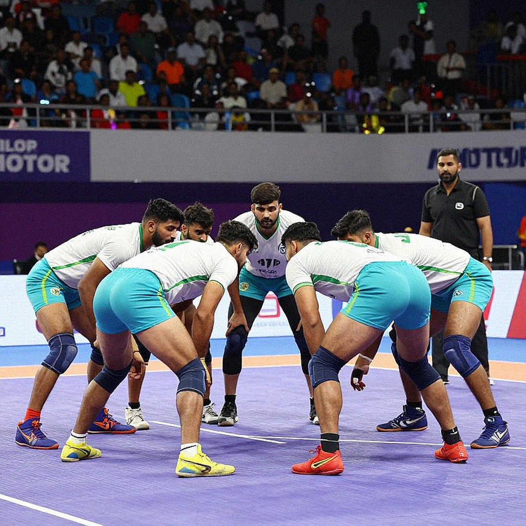 নারী কাবাডির এশিয়ান গেমস: চার স্বর্ণপদকের তালিকা যেভাবে আসল গল্পটা ঢেকে ফেলছে