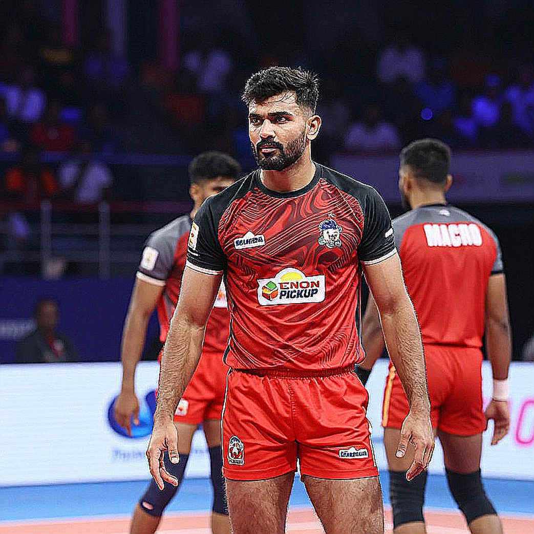 শাংহাইয়ের ধাতব টেবিল: যেখানে রায়ট একইসঙ্গে বিচারক, অভিযুক্ত আর সরবরাহকারী