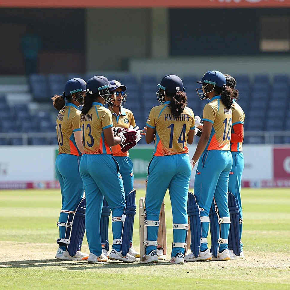 ৬৬ বলে ১৩৩: শেভন ড্যানিয়েলের ইনিংসটি আসলে কী প্রমাণ করে, আর কী প্রমাণ করে না